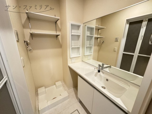 洗面設備　同一物件別部屋写真