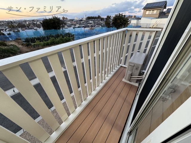バルコニー　同一物件別部屋写真