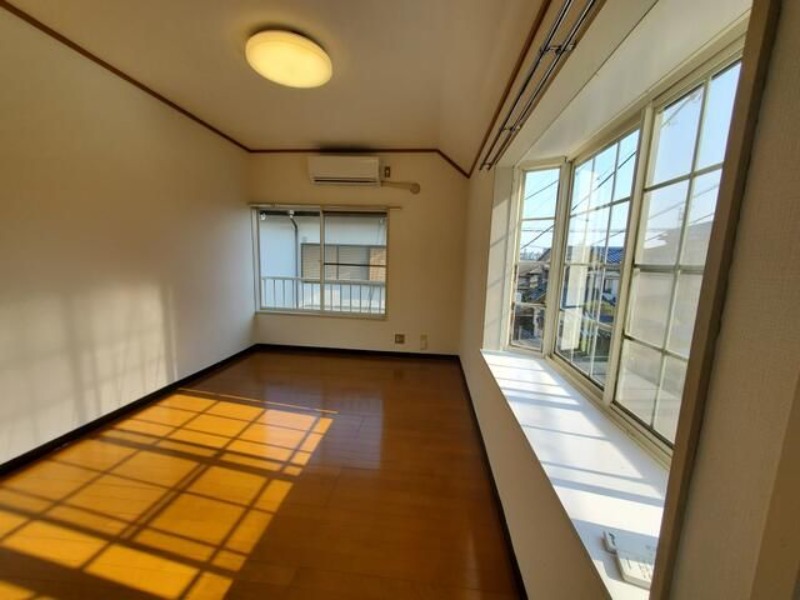 ウィザード小手指の居間写真