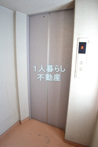 その他設備　エレベーター付です
