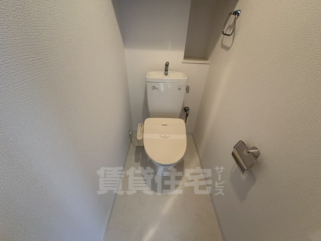 大阪モノレール本線 千里中央駅 徒歩10分 6階建 築20年のトイレ写真