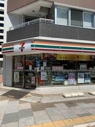 コンビニ　セブンイレブン 台東区役所前店（コンビニ）まで15m