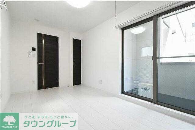 グランクオール秋葉原の居間写真