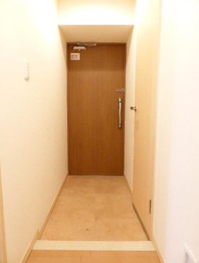 東京メトロ南北線 白金高輪駅 徒歩11分 14階建 築24年の玄関写真