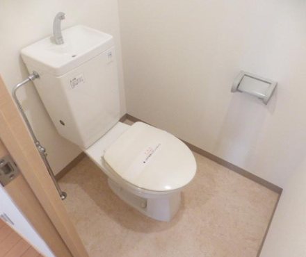 東京メトロ南北線 白金高輪駅 徒歩11分 14階建 築24年のトイレ写真