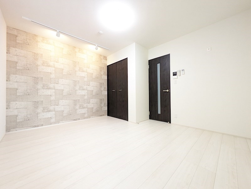 フジパレス尼崎三反田1番館の居間写真