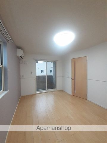 伊予鉄道横河原線 愛大医学部南口駅 徒歩8分 2階建 築8年の居間写真