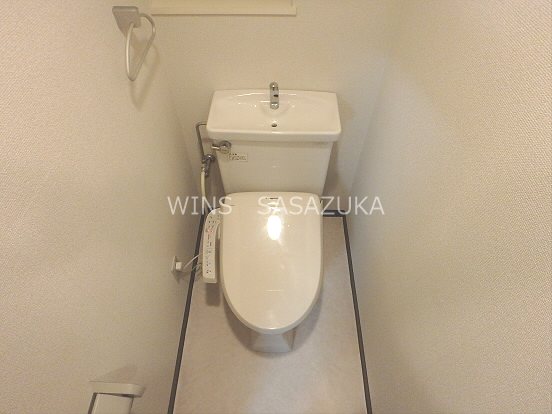 京王線 代田橋駅 徒歩4分 12階建 築26年のトイレ写真