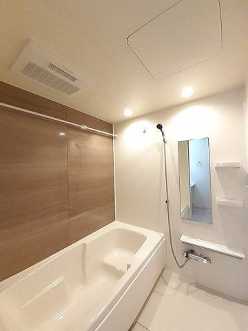 バス・シャワールーム　ゆったり過ごせるお風呂です