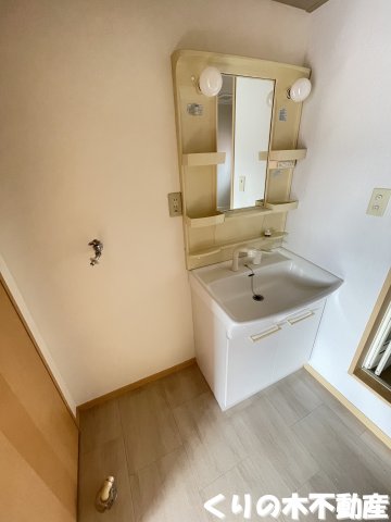 洗面設備　洗面所です