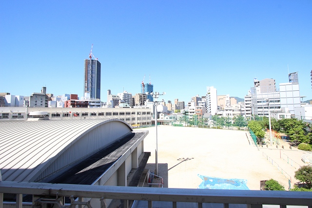 【広島市南区金屋町のマンションの眺望】