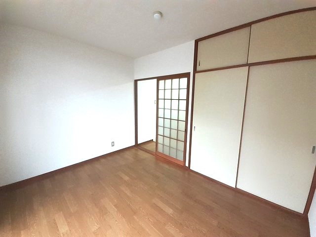 光ハイツ・杉本の居間写真