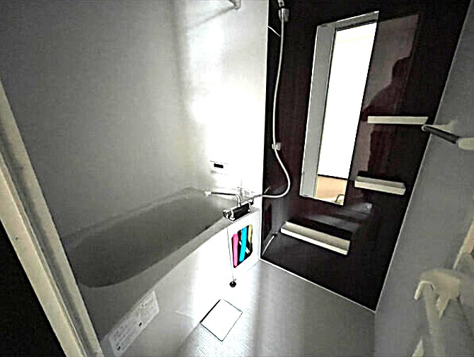 バス・シャワールーム　追い炊き機能付き