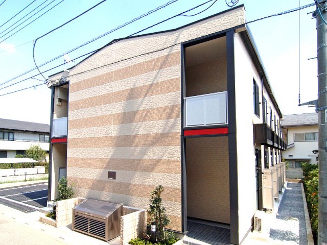 ドミール日進の建物外観