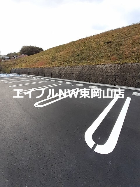 【クラヴィエ楽の駐車場】