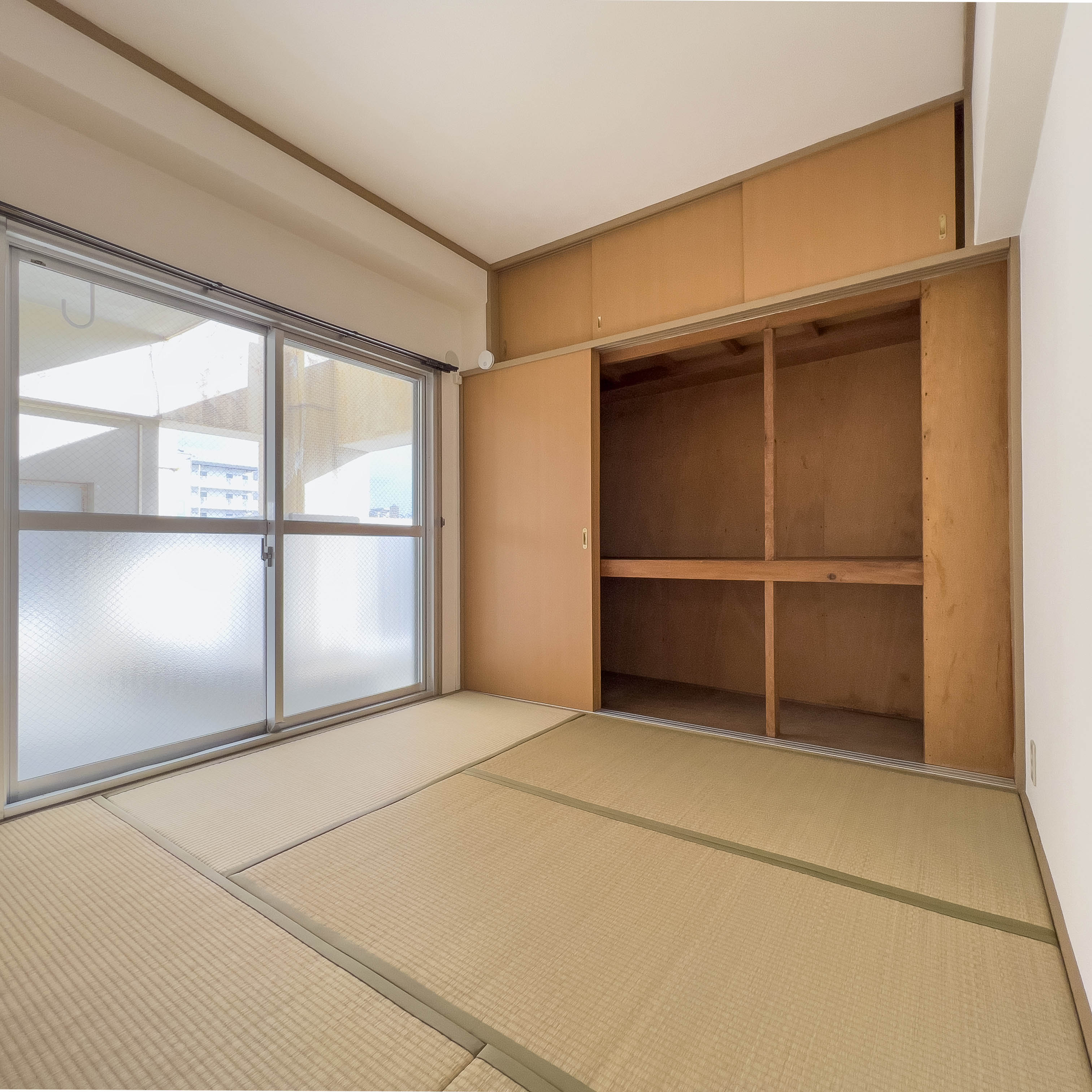 その他部屋・スペース　4.5帖和室には天袋付き収納あります♪