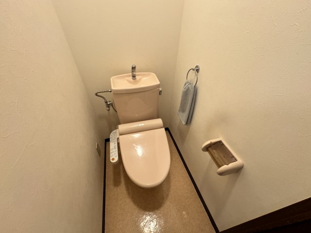 【姫路市白浜町寺家のマンションのトイレ】