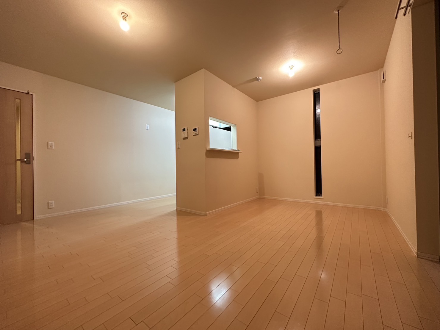 居室・リビング　別号室の参考写真です♪