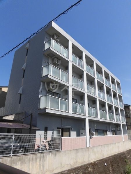 京都市上京区堀川町のマンションの建物外観