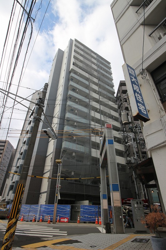 EC広島横川本通りの建物外観