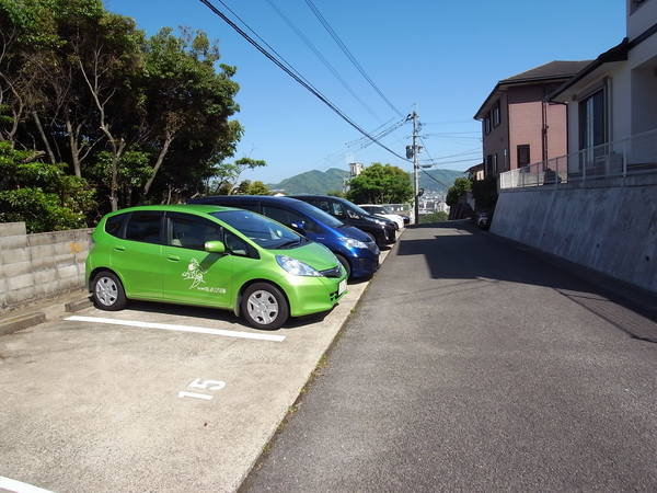 【ＡＴ’Ｓマンション西町の駐車場】