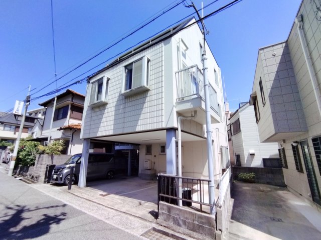 神戸市長田区平和台町のマンションの建物外観