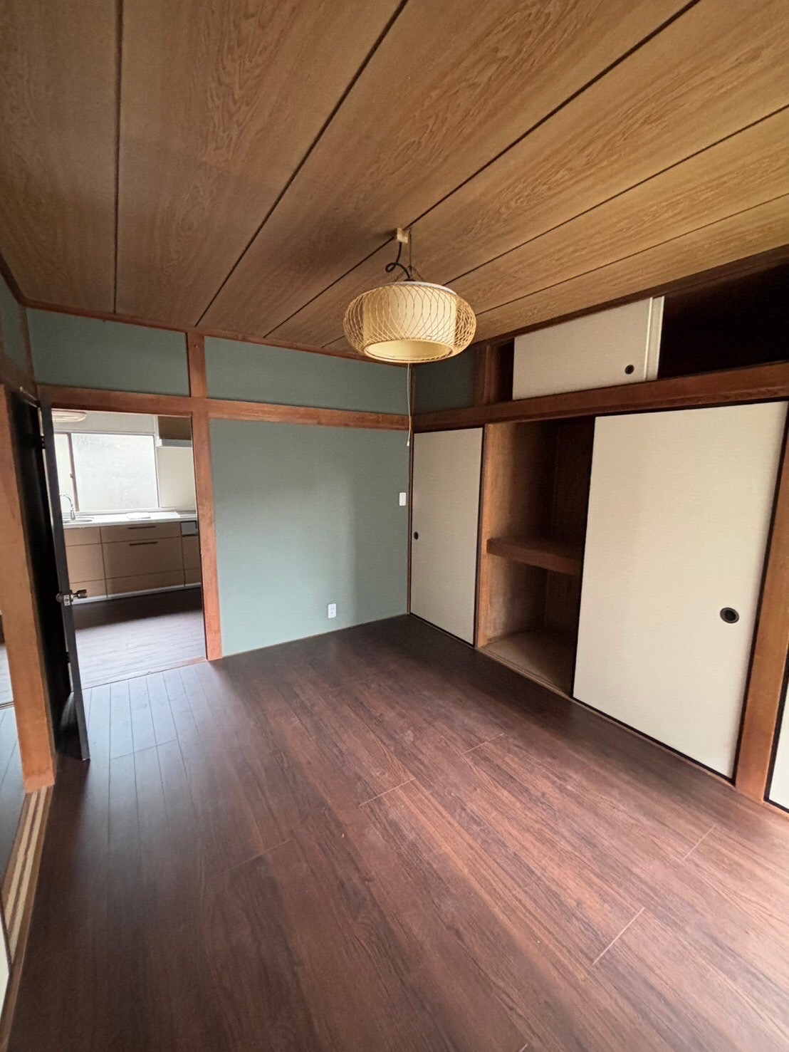 中野上町2丁目貸家の居間写真