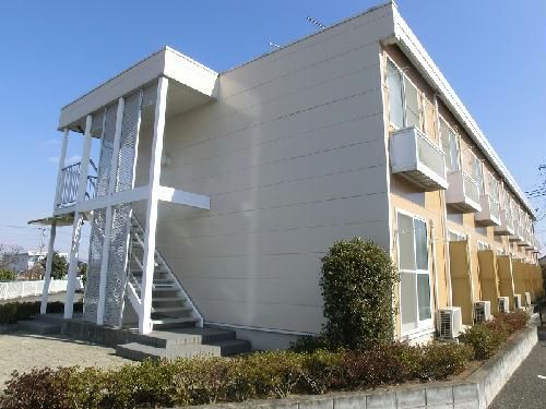 【レオパレスサンライズNOAの建物外観】