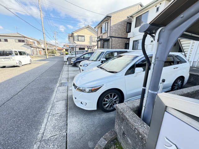 【フレグランスＨＡＲＵ　Ａ棟の駐車場】