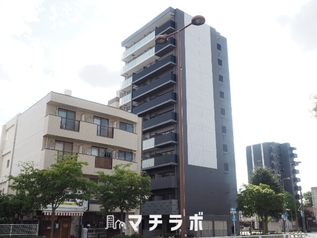 名古屋市西区花の木のマンションの建物外観