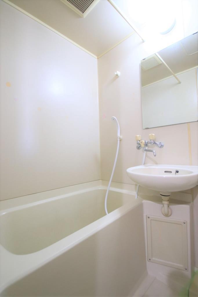 バス・シャワールーム　掃除が楽な３点ユニット！