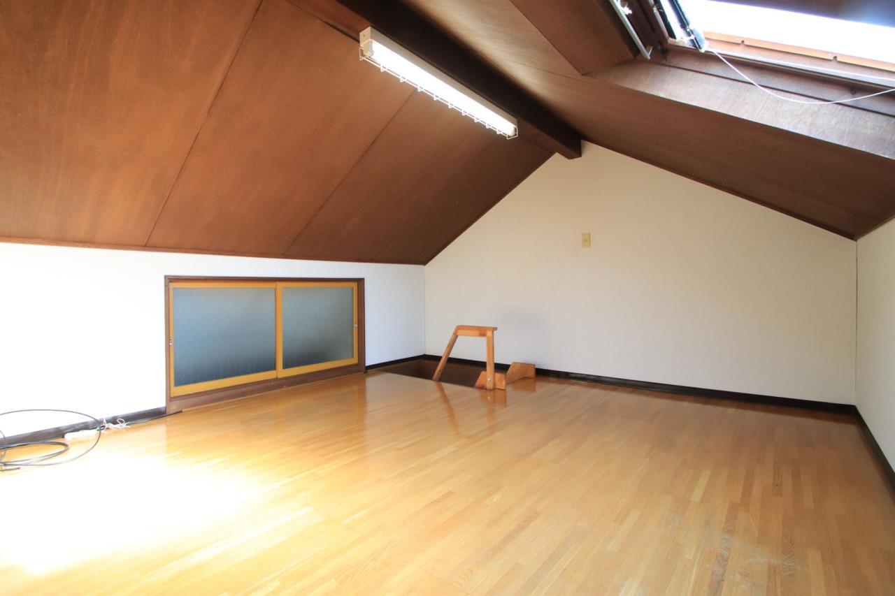 その他　ロフトにはFIX天窓あります。