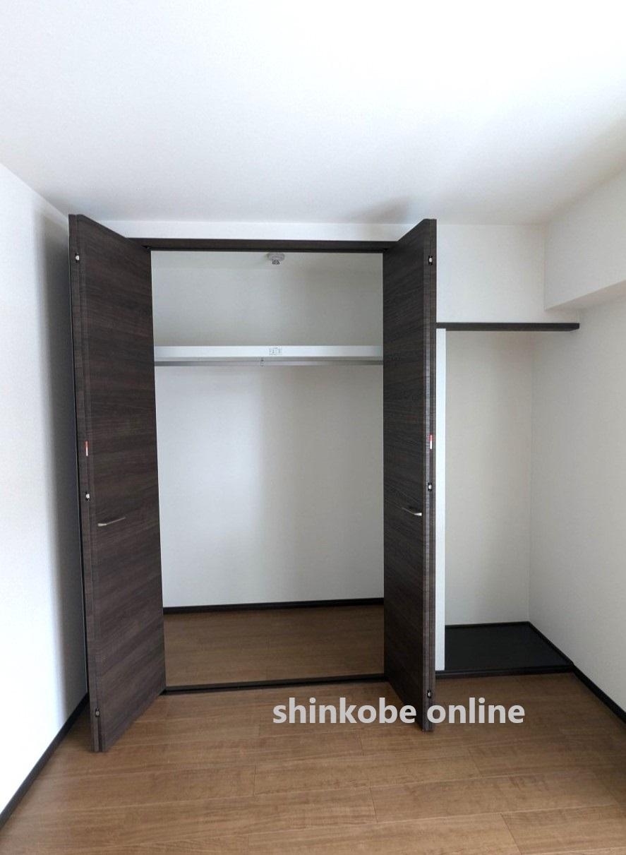 収納　洋室収納３