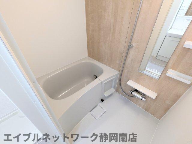 バス・シャワールーム　きれいなお風呂です