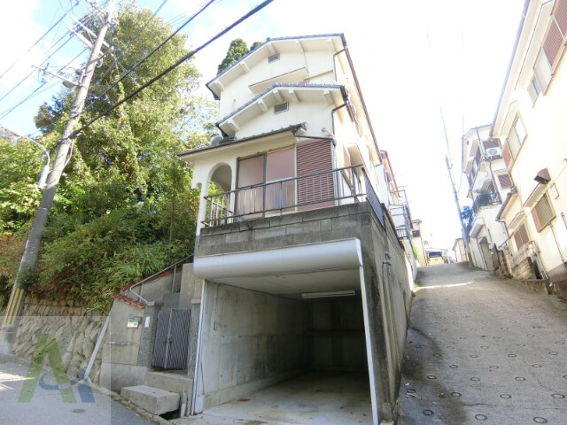 西大池戸建の建物外観