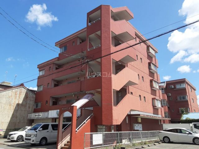 名古屋市北区上飯田北町のマンションの建物外観