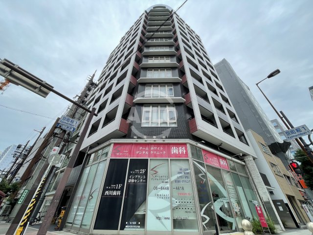 アルカディーナ京町堀の建物外観