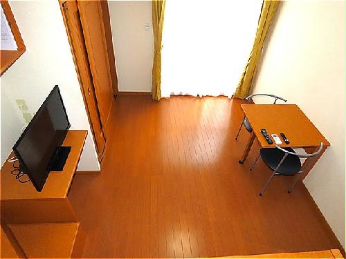 居室・リビング　ベッド上からのアングルです