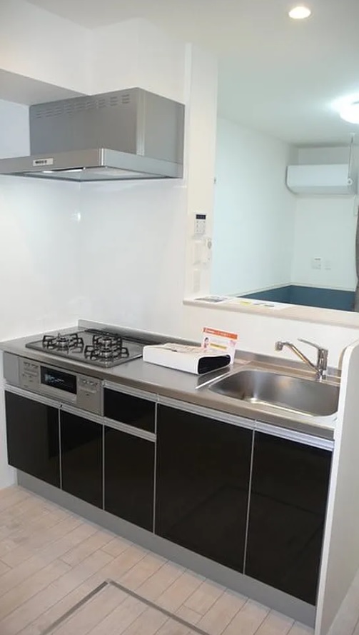 キッチン　対面キッチン(3口コンロ付のシステムキッチン)