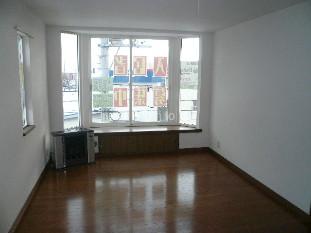 居室・リビング　居間