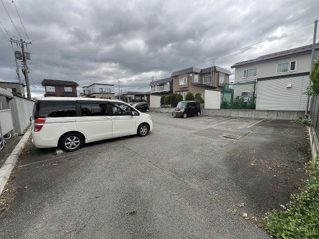 駐車場　駐車場