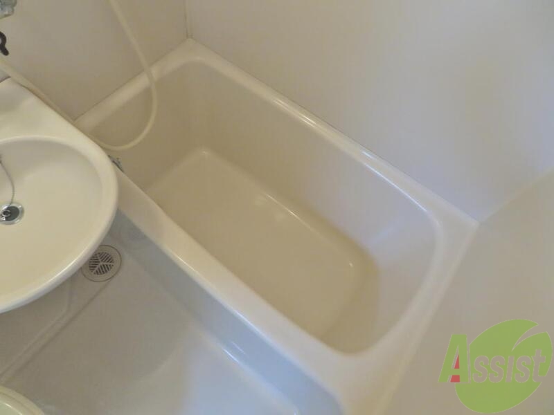 バス・シャワールーム　仕事や学校で疲れた日は、湯船につかりましょう。