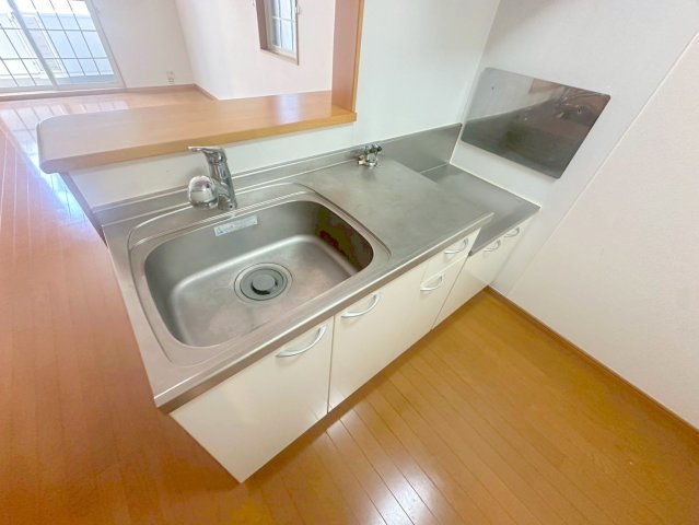 キッチン　あなたの好みに合わせたコンロを置いてくださいね。