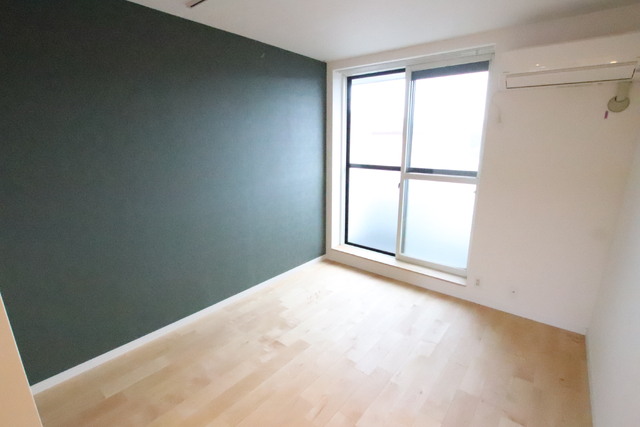 居室・リビング　エアコン付きワンルームです！