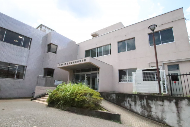 図書館　千葉市若葉図書館西都賀分館（図書館）まで800m