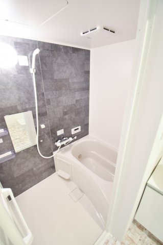 バス・シャワールーム　お湯張り・追い炊き付き