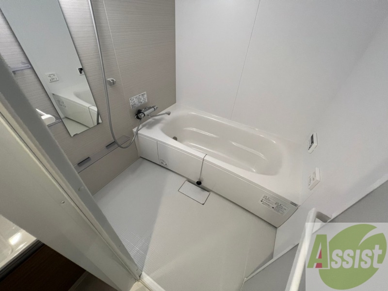 バス・シャワールーム　お風呂になります。一日の疲れを癒してくださいね。