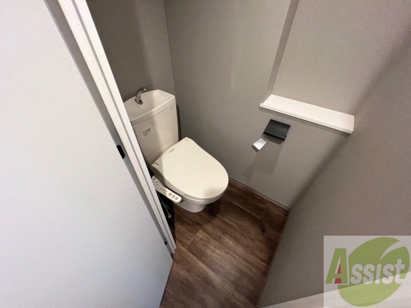 トイレ　トイレです。ウォシュレット付を探している方、おすすめです。