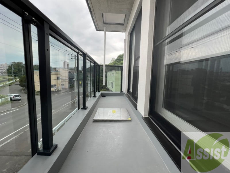 バルコニー　バルコニーが付いていますので一息ついてみてはいかがですか。