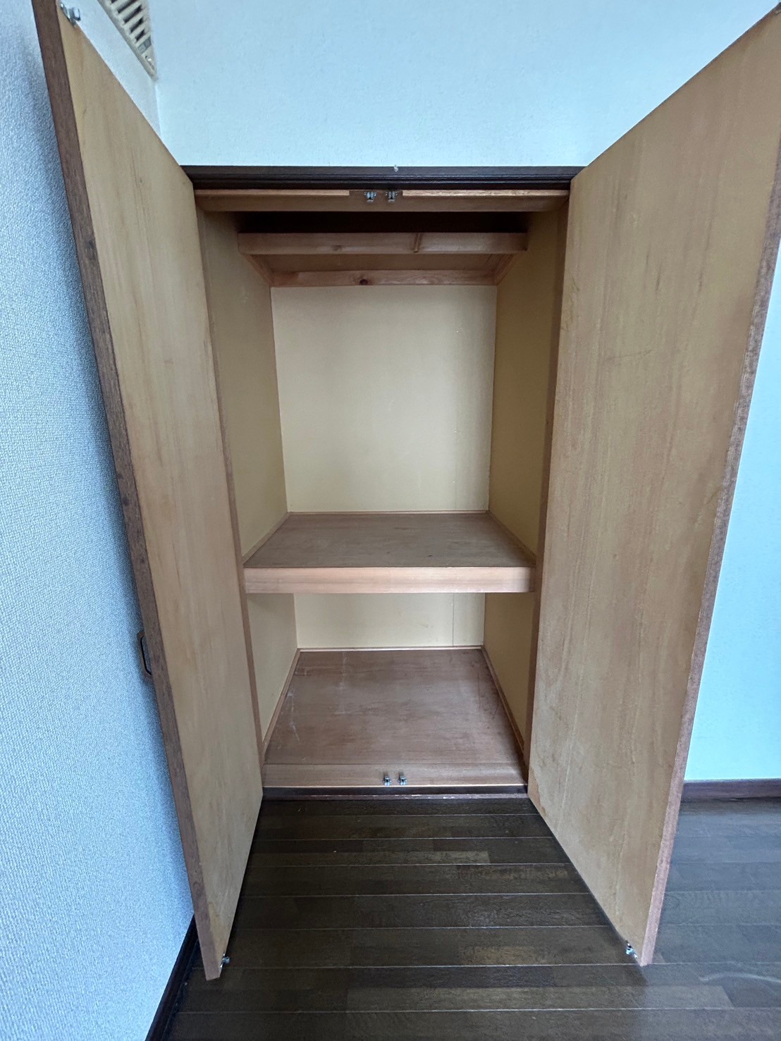 収納　洋室６帖